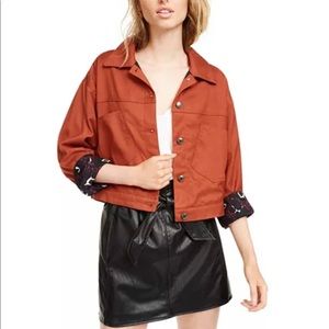 OAT Cropped Button Back Jacket